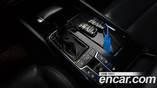 Kia K7 2017 — photo 9