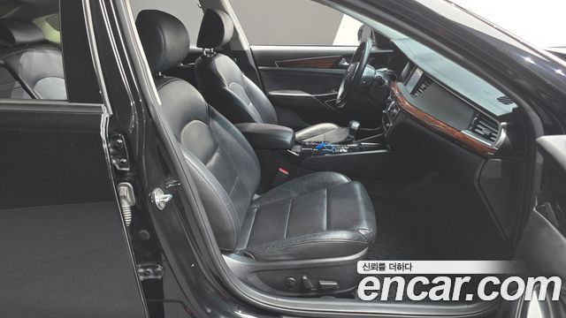 Kia K7 2017 — photo 10