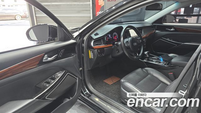 Kia K7 2017 — photo 11