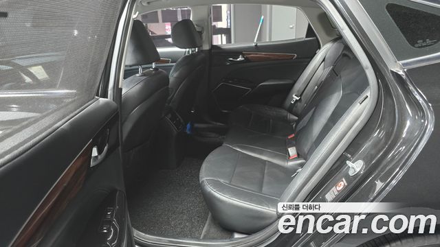 Kia K7 2017 — photo 13