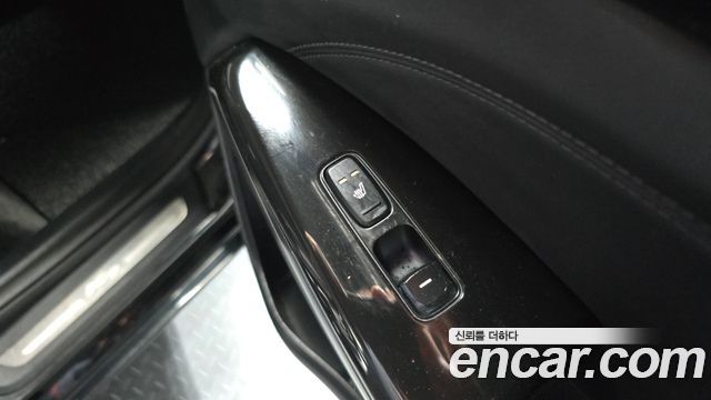 Kia K7 2017 — photo 19