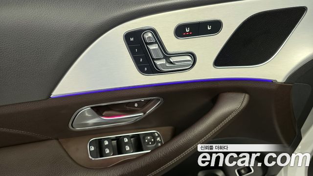 Mercedes-Benz GLE-Class 2019 — photo 14
