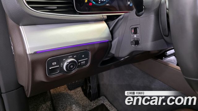 Mercedes-Benz GLE-Class 2019 — photo 15