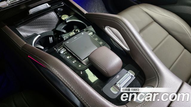 Mercedes-Benz GLE-Class 2019 — photo 17