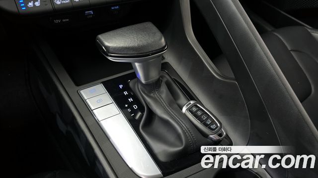 Hyundai AVANTE 2022 — photo 9