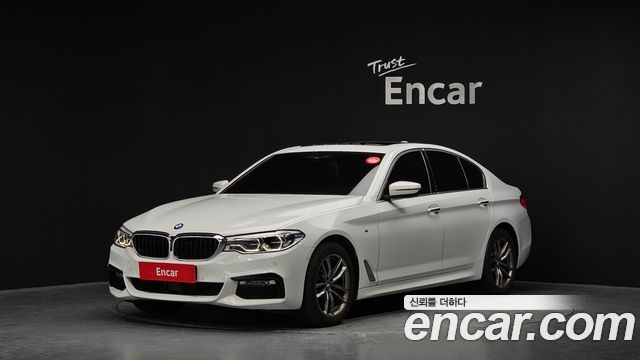 BMW 5-Series 2018 — photo 1