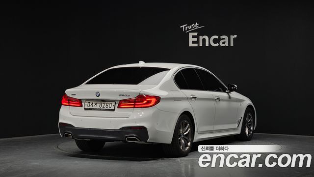 BMW 5-Series 2018 — photo 2