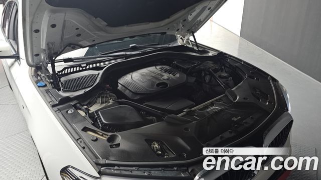 BMW 5-Series 2018 — photo 6