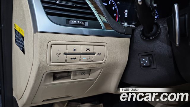 Hyundai Genesis 2016 — photo 13