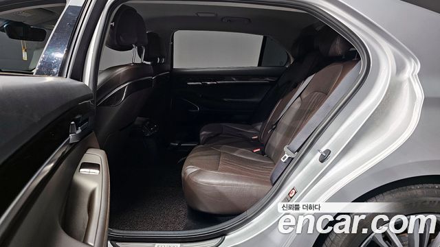 Genesis EQ900 2016 — photo 12