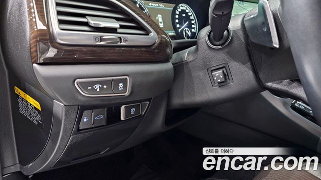 Genesis EQ900 2016 — photo 18