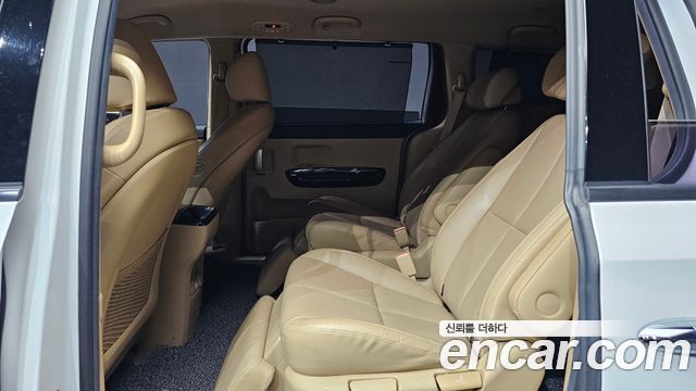 Kia Canival 2019 — photo 12