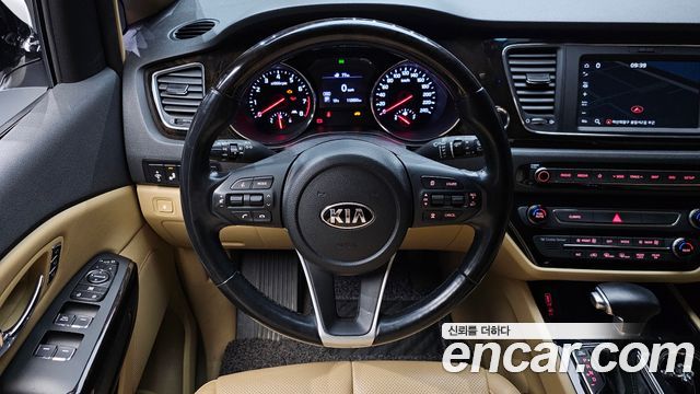 Kia Canival 2019 — photo 13