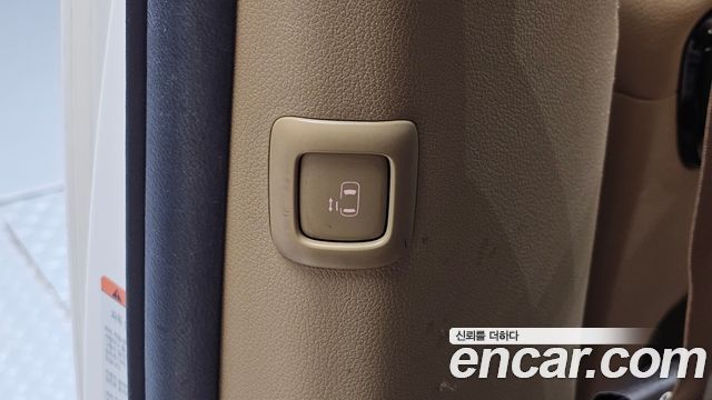 Kia Canival 2019 — photo 18