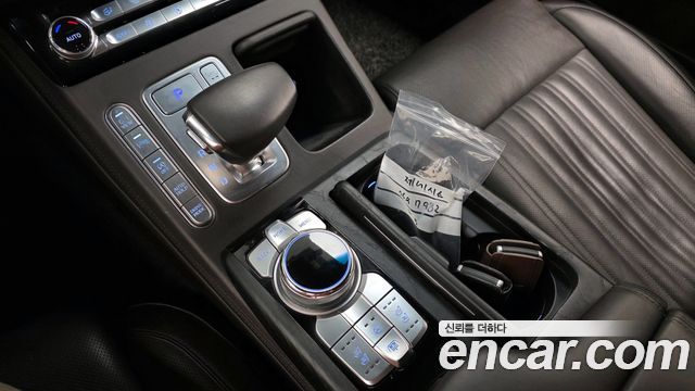Genesis G90 2019 — photo 9