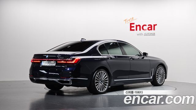 BMW 7-Series 2020 — photo 2