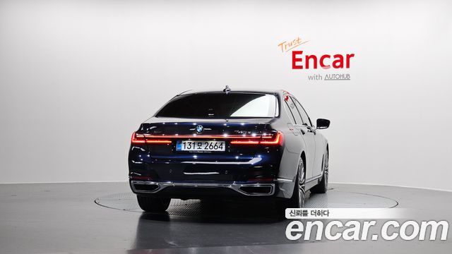 BMW 7-Series 2020 — photo 4