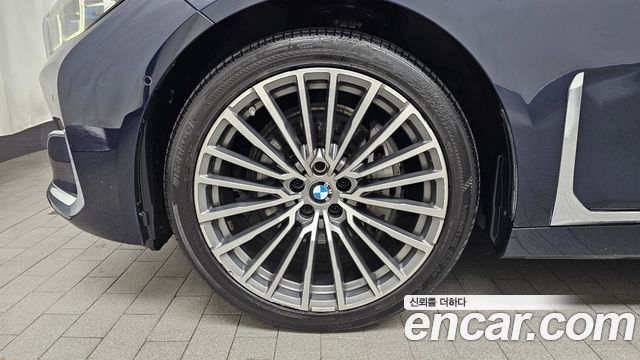 BMW 7-Series 2020 — photo 5