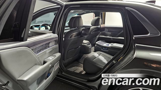 Genesis G90 2023 — photo 11