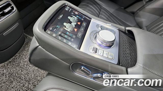 Genesis G90 2023 — photo 17
