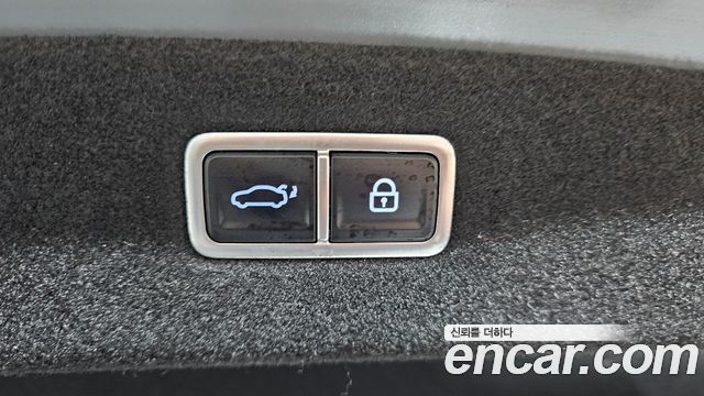 Genesis G90 2023 — photo 18