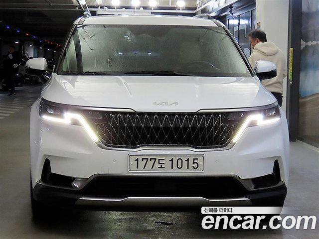 Kia Canival 2022 — photo 3