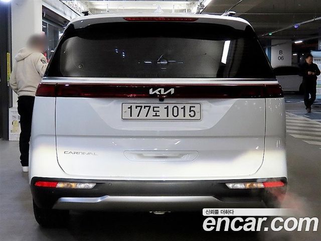 Kia Canival 2022 — photo 4