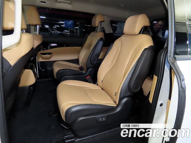 Kia Canival 2022 — photo 7