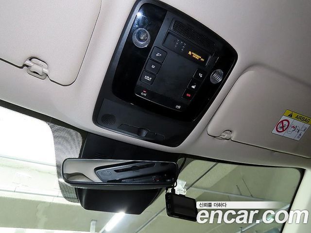 Kia Canival 2022 — photo 16