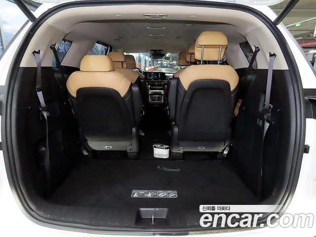 Kia Canival 2022 — photo 17