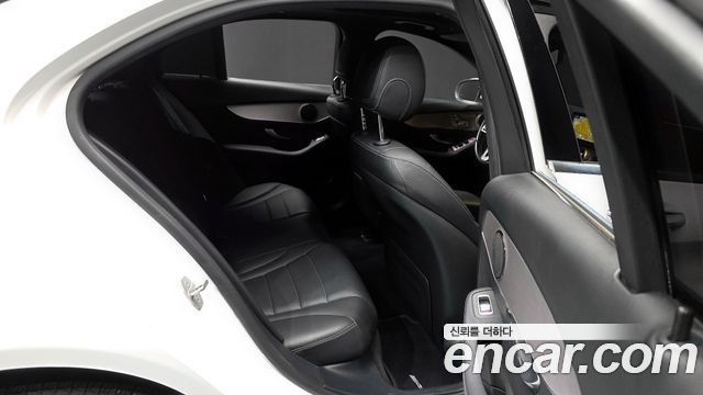 Mercedes-Benz C-Class 2021 — photo 12