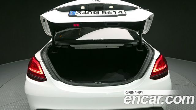 Mercedes-Benz C-Class 2021 — photo 20