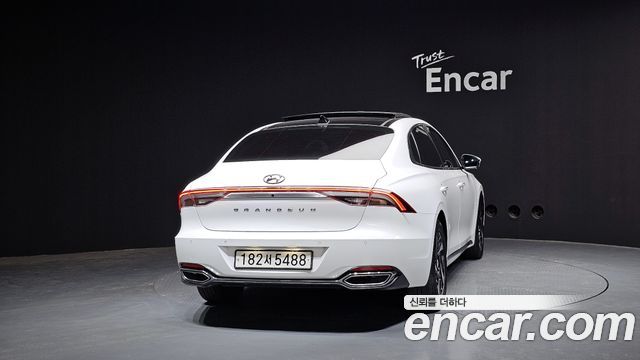 Hyundai Grandeur 2022 — photo 4