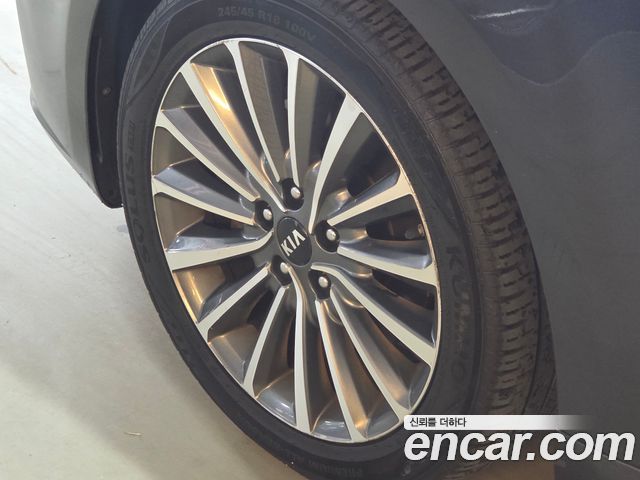 Kia K7 2016 — photo 16