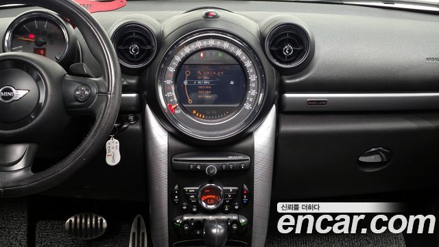 Mini Countryman 2016 — photo 14