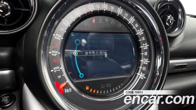 Mini Countryman 2016 — photo 16