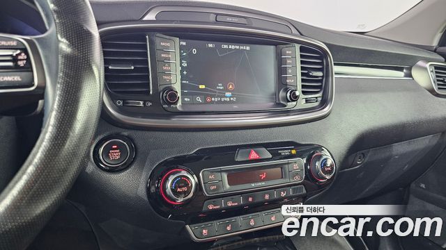 Kia Sorento 2018 — photo 16