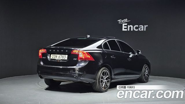 Volvo S60 2015 — photo 2