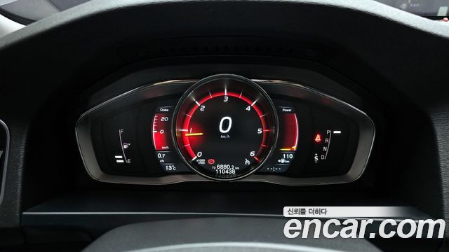 Volvo S60 2015 — photo 8
