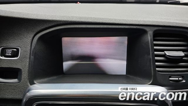 Volvo S60 2015 — photo 15