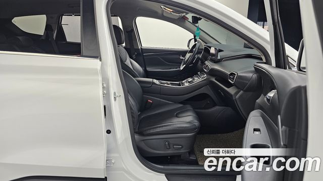 Hyundai Santafe 2021 — photo 11