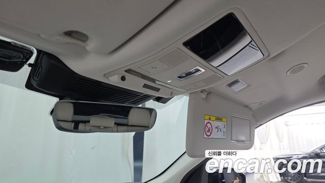 Land Rover Discovery Sport 2023 — photo 18