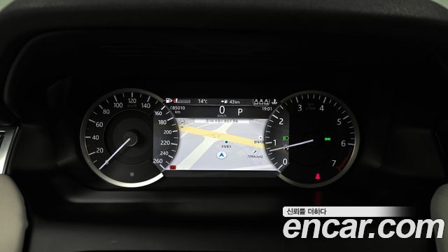 Land Rover Discovery Sport 2023 — photo 9