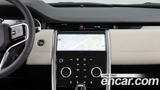 Land Rover Discovery Sport 2023 — photo 15