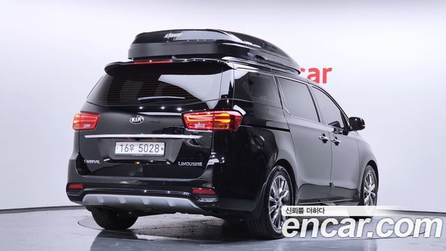 Kia Canival 2019 — photo 2