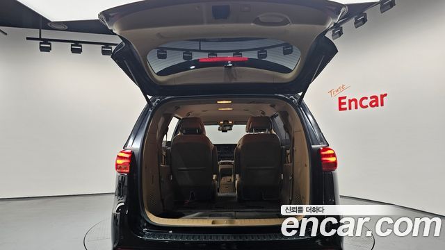 Kia Canival 2019 — photo 20