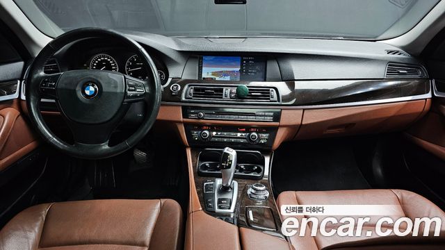 BMW 5-Series 2012 — photo 7