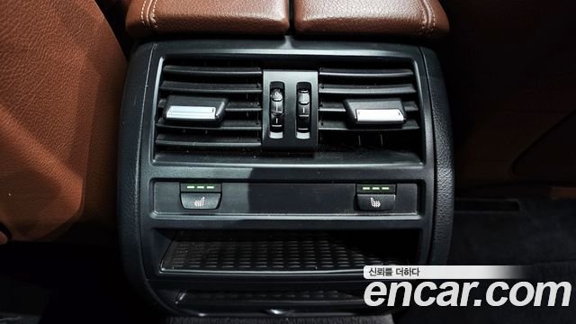 BMW 5-Series 2012 — photo 19