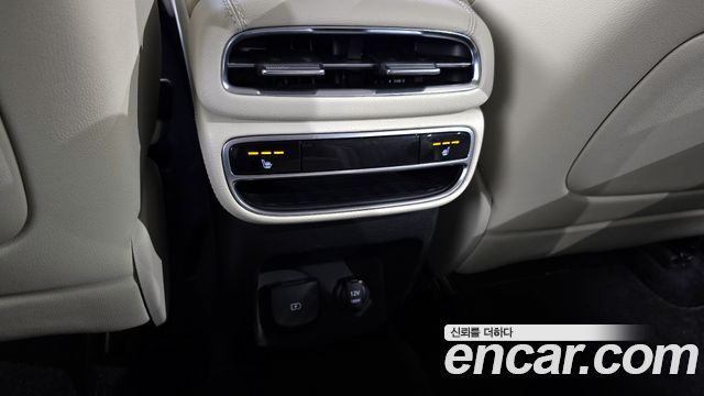 Genesis GV80 2020 — photo 19