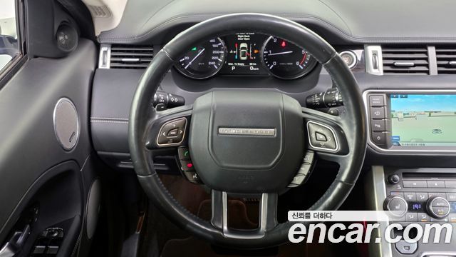 Land Rover Range Rover Evoque 2015 — photo 13